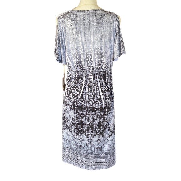 World Unity Women's S black and white casual dress open shoulders and sequin - Picture 3 of 15